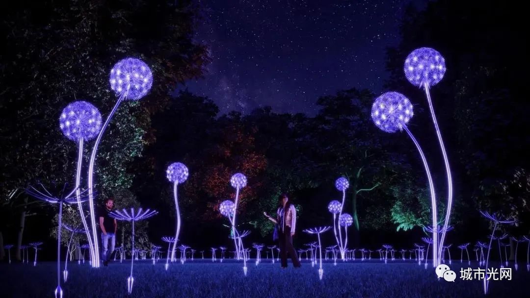 歌名凌晨_半夜醒来的歌词_我在凌晨三点醒来的夜里是什么歌