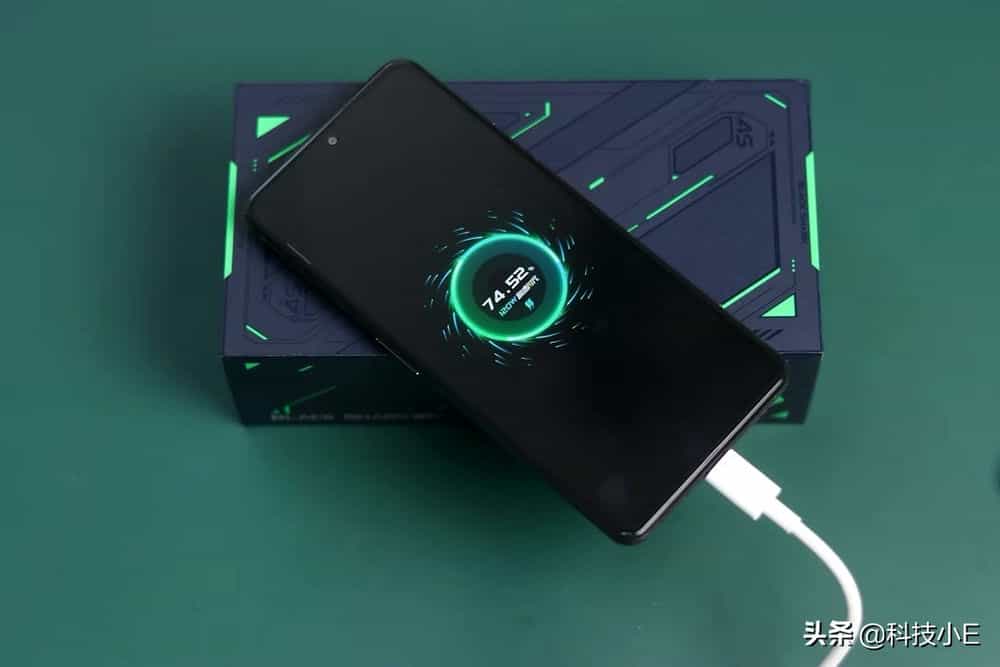 最适合散热的手机游戏机_2021哪款游戏手机散热最好_什么游戏手机散热器效果好