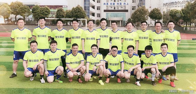 app足球经营类游戏_足球经营类游戏手机版_好玩的足球经营手游