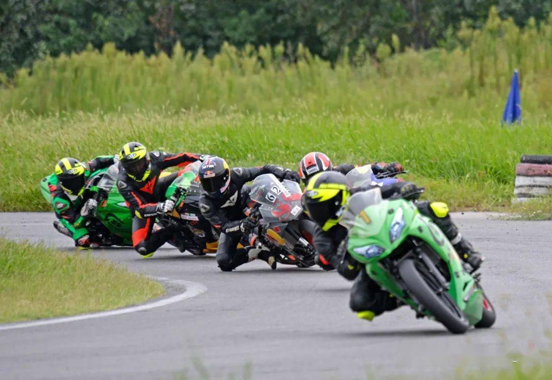 摩托车骑士游戏_下载摩托车骑行游戏手机版_摩托骑行下载什么软件好用