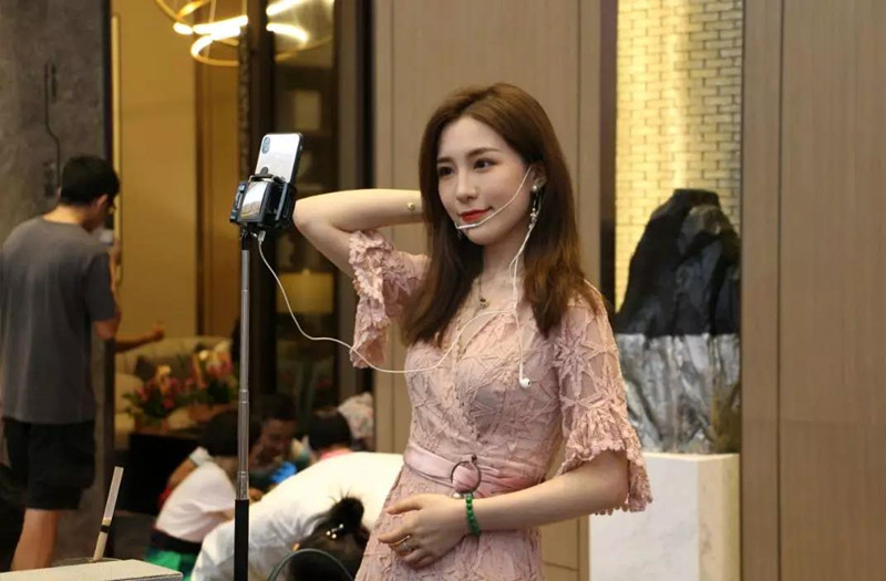 直播适合手机游戏吗_直播游戏用什么手机游戏_一款适合直播的手机游戏