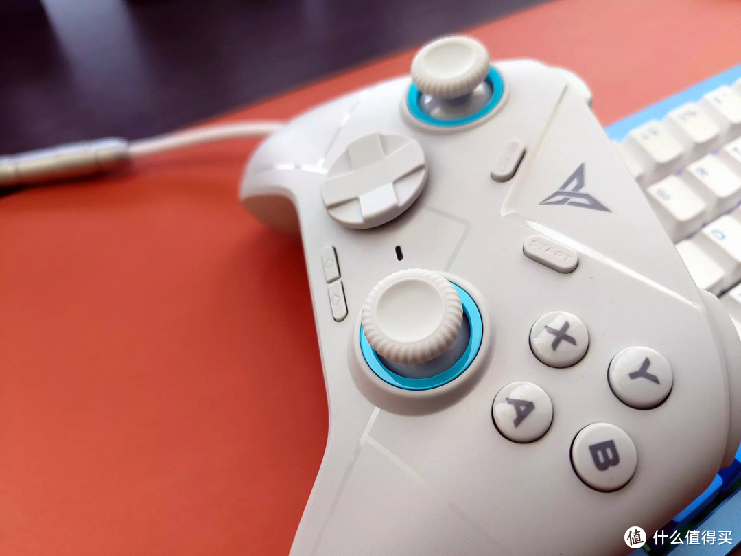 游戏手柄2019手机号码-2019最强游戏手柄,玩家疯狂追捧的原因竟然是……(图2) 游戏手柄游戏_手柄游戏手机_游戏手柄2019手机号码