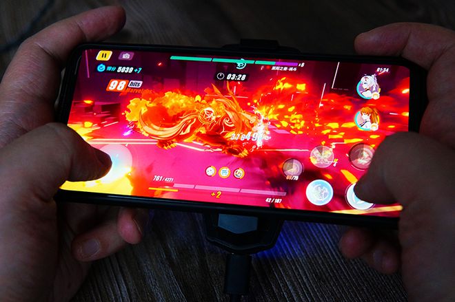 网络大型游戏手机-【必看】如何选择适合游戏的手机?这些因素决定了你的游戏体验(图1) 大型网络手机游戏有哪些_网络大型游戏手机_大型网络手机游戏排行榜