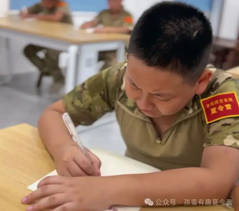 杀人游戏类似的游戏_杀人游戏电影_夏令营杀人手机游戏