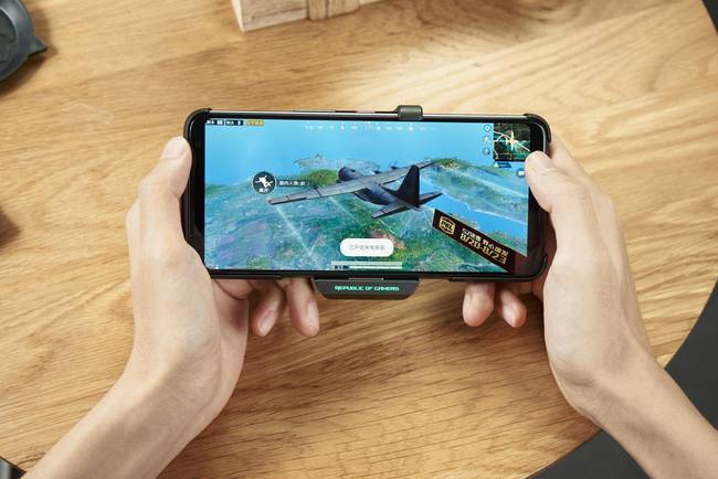 游戏推荐好酷的游戏手机-几款游戏手机推荐,高刷新率、散热好、续航强,让你玩到停不下来(图2) 官方推荐游戏手机_酷炫游戏手机_游戏推荐好酷的游戏手机