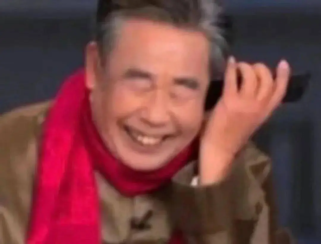 爷爷在玩手机_爷爷玩手机游戏_爷爷玩手机游戏怎么办