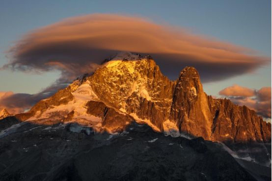 阿尔卑斯与危险森林_阿尔卑斯危险森林死亡结局_危险森林阿尔卑斯下载