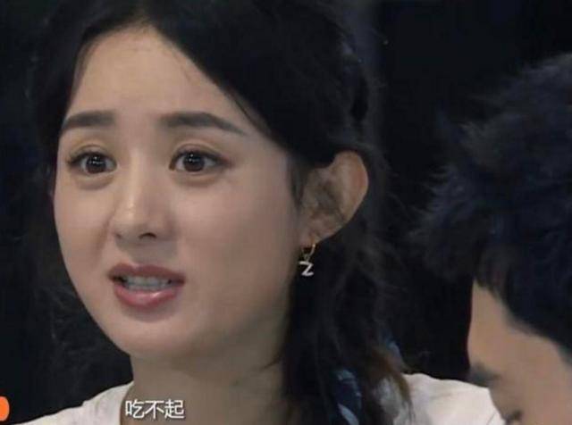 可爱小孩照片真人_玩手机游戏的小孩图片可爱_可爱小孩子手机壁纸