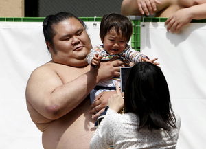 相扑运动员的妻子,相扑运动员妻子的坚韧与付出(图6) 相扑运动员的妻子,相扑运动员妻子的坚韧与付出(图6)