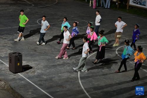 现场故事,幕后故事与时代真实感的碰撞(图3)