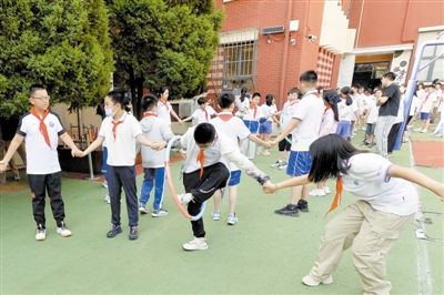 学生活动游戏,寓教于乐，学生活动游戏助力全面发展(图2)