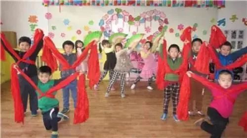 新年民间游戏亲子,新年民间游戏亲子时光,传承民俗乐趣无限(图4) 新年民间游戏亲子,新年民间游戏亲子时光,传承民俗乐趣无限(图4)