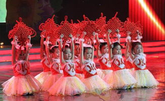 新年民族游戏,民族游戏乐翻天(图2) 新年民族游戏,民族游戏乐翻天(图2)