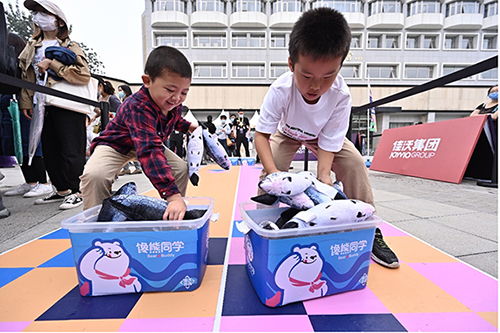 抱抱乐游戏,抱抱乐游戏体验记”(图1) 抱抱乐游戏,抱抱乐游戏体验记”(图1)