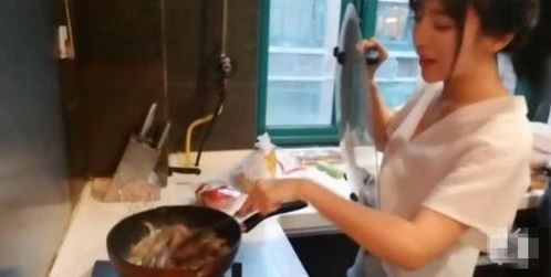 美女做饭游戏,探索美女做饭游戏的魅力世界(图1) 美女做饭游戏,探索美女做饭游戏的魅力世界(图1)