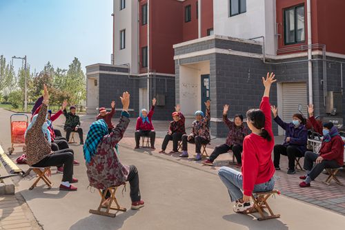 老人社区游戏,丰富老年人精神文化生活新篇章”(图1) 老人社区游戏,丰富老年人精神文化生活新篇章”(图1)