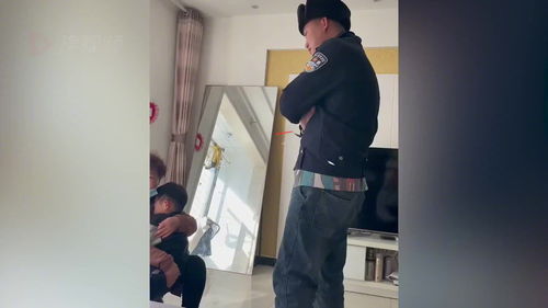 警察游戏警服,揭秘警察游戏中的警服设计与实战应用(图2) 警察游戏警服,揭秘警察游戏中的警服设计与实战应用(图2)