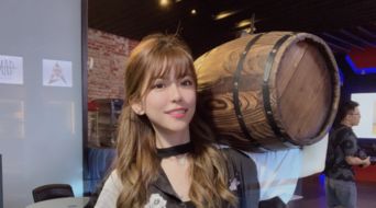 网红女 游戏,揭秘游戏世界中的魅力人生(图2) 网红女 游戏,揭秘游戏世界中的魅力人生(图2)