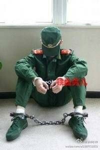 戴脚镣游戏,挑战极限的生存游戏揭秘(图1) 戴脚镣游戏,挑战极限的生存游戏揭秘(图1)