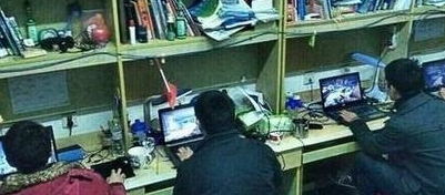 寝室里游戏,青春记忆中的欢乐时光(图1)