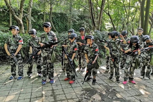 户外游戏军事,锻炼团队协作与勇气(图2) 户外游戏军事,锻炼团队协作与勇气(图2)