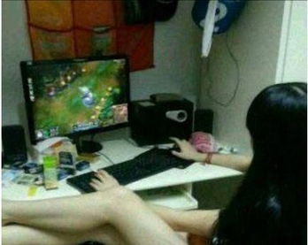 女生打游戏和男生打游戏,女生与男生游戏行为的对比解析(图2) 女生打游戏和男生打游戏,女生与男生游戏行为的对比解析(图2)
