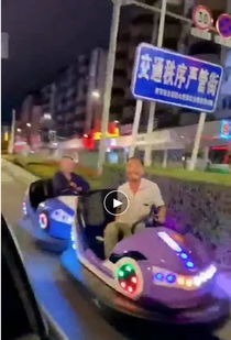 开车逛街游戏,开车逛街游戏体验记(图2) 开车逛街游戏,开车逛街游戏体验记(图2)