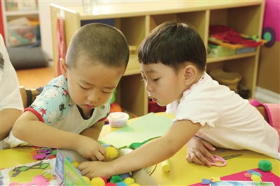 新入园幼儿游戏,探索与成长的快乐之旅(图3) 新入园幼儿游戏,探索与成长的快乐之旅(图3)