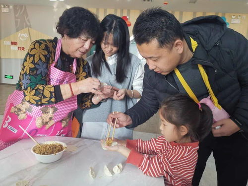 包饺子的手指游戏,饺子香飘——包饺子手指游戏趣味体验(图3) 包饺子的手指游戏,饺子香飘——包饺子手指游戏趣味体验(图3)
