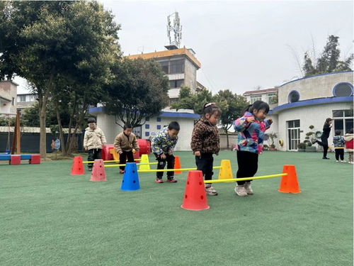 中班户外体育游戏活动,健康成长(图2) 中班户外体育游戏活动,健康成长(图2)