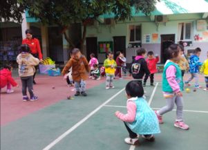 幼儿园晨练游戏,幼儿园晨练游戏欢乐时光(图1) 幼儿园晨练游戏,幼儿园晨练游戏欢乐时光(图1)
