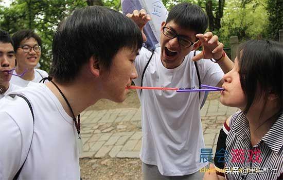 特别搞笑的早会游戏,笑料百出(图2) 特别搞笑的早会游戏,笑料百出(图2)