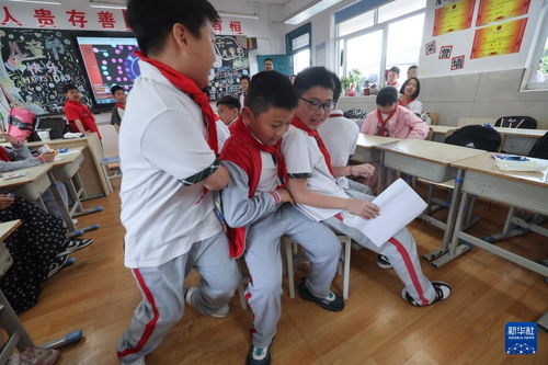 学校凳子游戏,欢乐时光里的团队协作与智慧竞技(图3) 学校凳子游戏,欢乐时光里的团队协作与智慧竞技(图3)