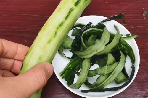 削黄瓜游戏,揭秘削黄瓜游戏的趣味与技巧(图3) 削黄瓜游戏,揭秘削黄瓜游戏的趣味与技巧(图3)