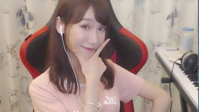 小缘玩的游戏,探索虚拟世界的奇幻冒险(图2) 小缘玩的游戏,探索虚拟世界的奇幻冒险(图2)